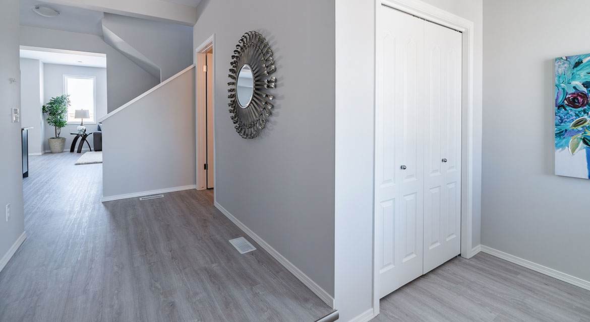 4. 87 Del Monica Road