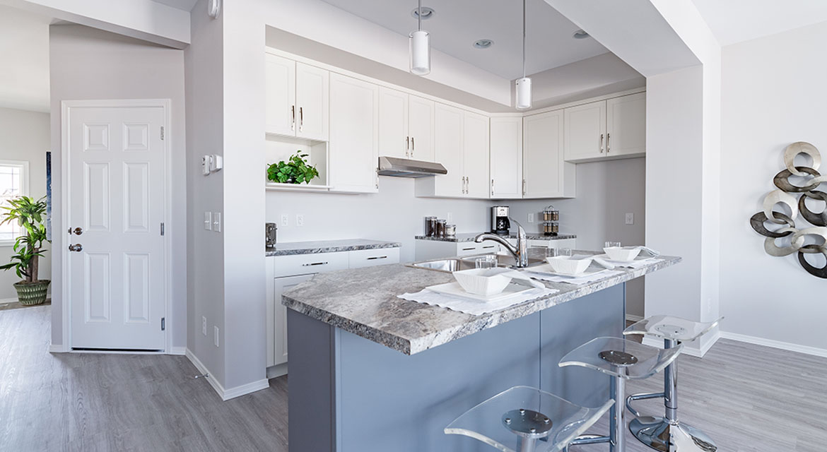 8. 87 Del Monica Road