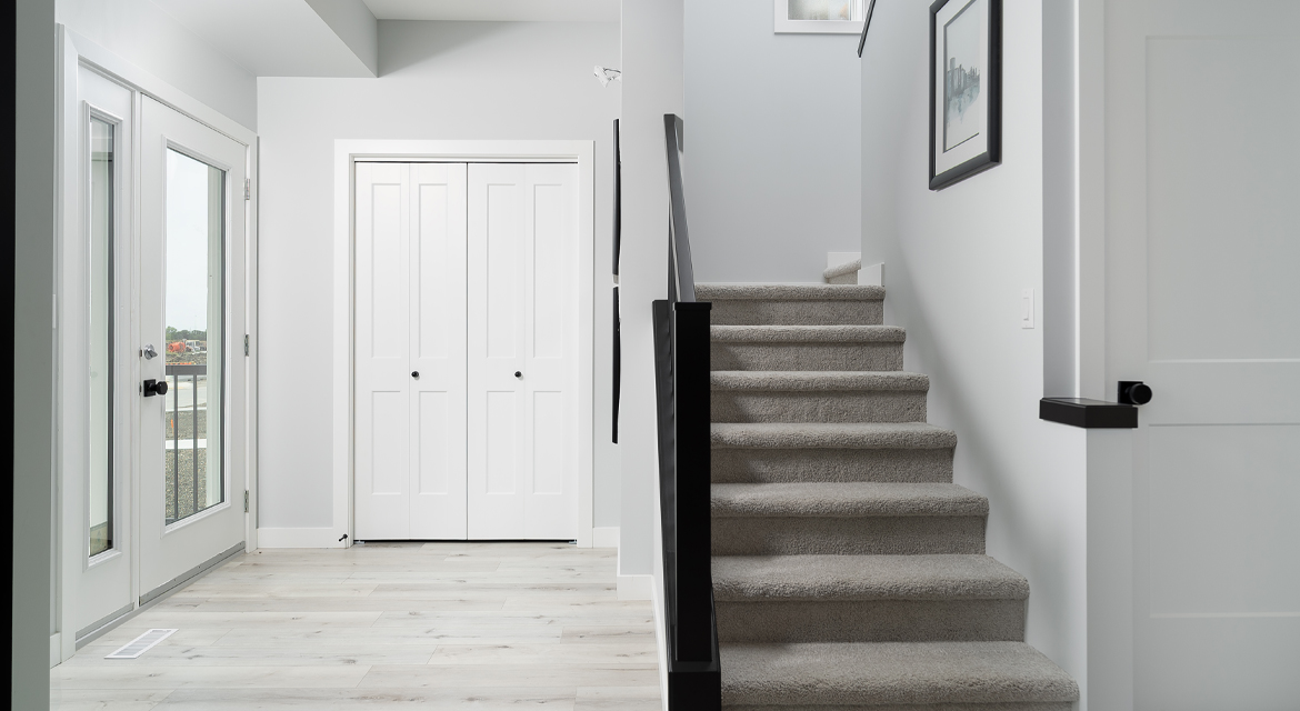 2. Foyer - 326 Tanager The Torres RG 106 D Broadview Homes Winnipeg