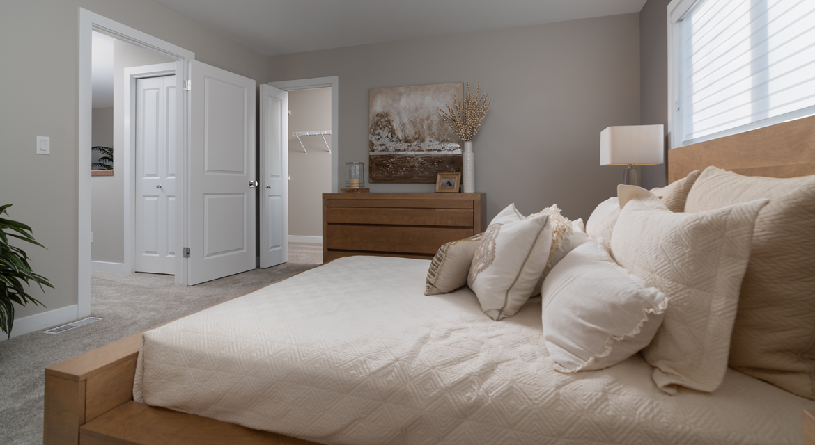 18. Master Bedroom - 5 Orion The Atwood DG 45 A Broadview Homes Winnipeg