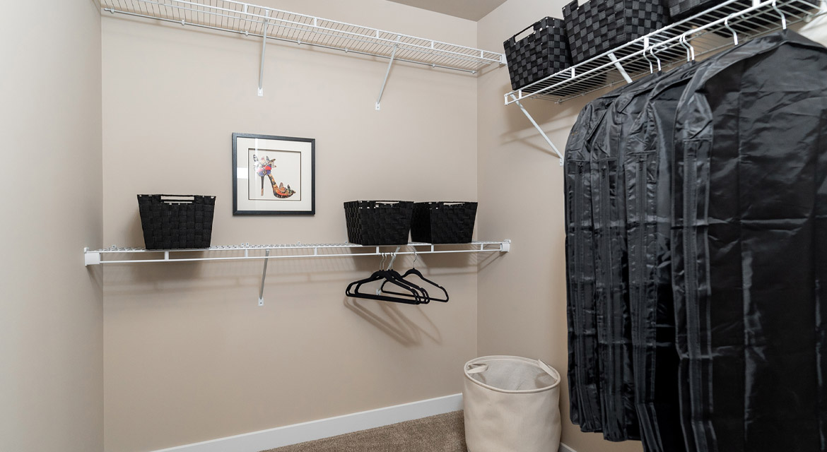 16. Walk-in Closet - 6 McCrindle Bay - DG 16 G The Monitcello Broadview Homes Winnipeg