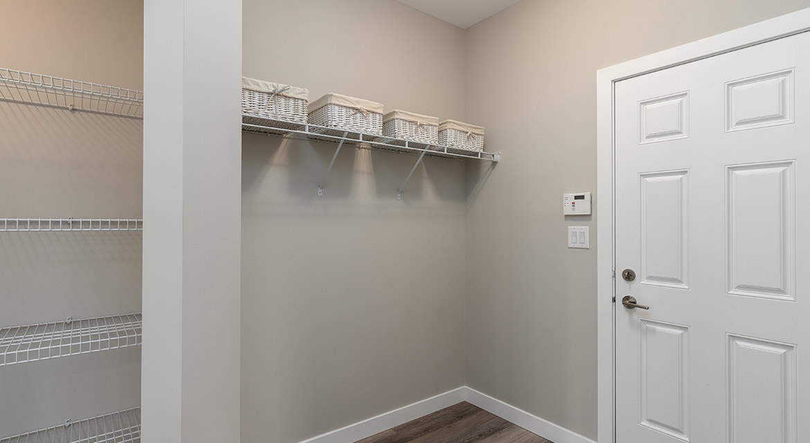 14. Mudroom - 63 Crestmont Drive The Harlow DG 17 A Broadview Homes Winnipeg