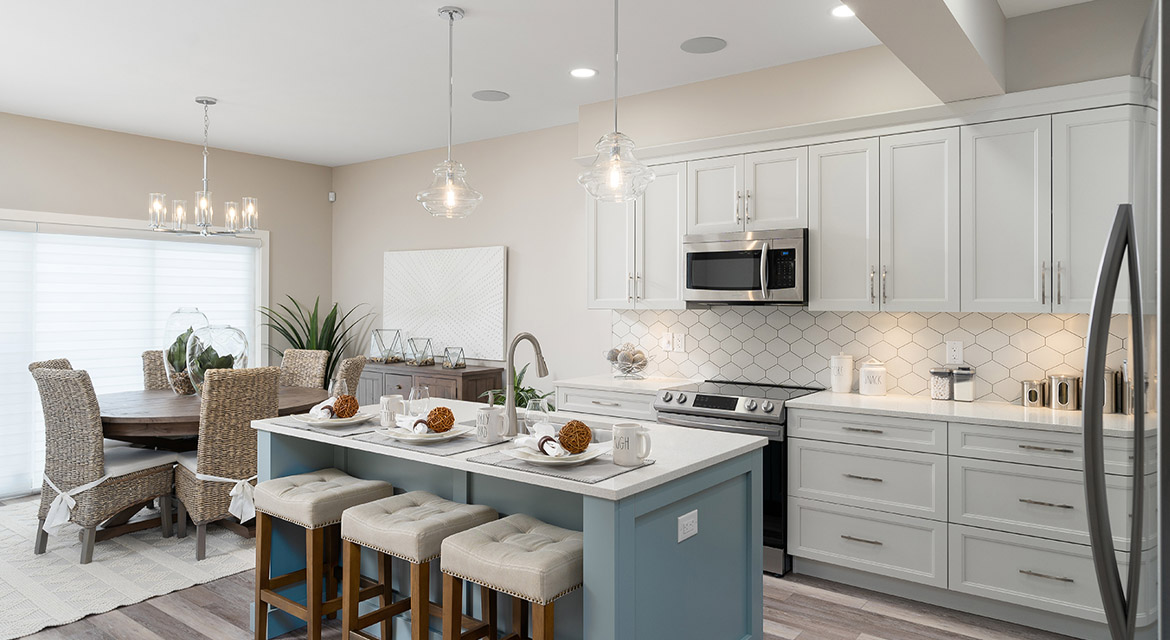 5. Kitchen - 63 Crestmont Drive The Harlow DG 17 A Broadview Homes Winnipeg