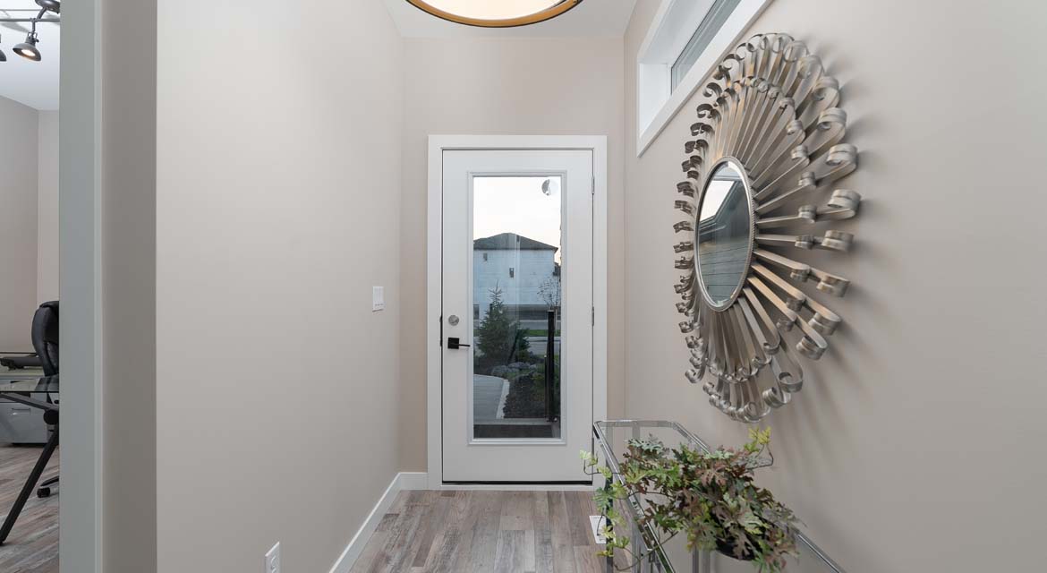 2.Front-Entrance-104-Middlechurch-Gate-The-Jasper-DGA-01-A-Broadview-Homes-Winnipeg-Parkview-Pointe
