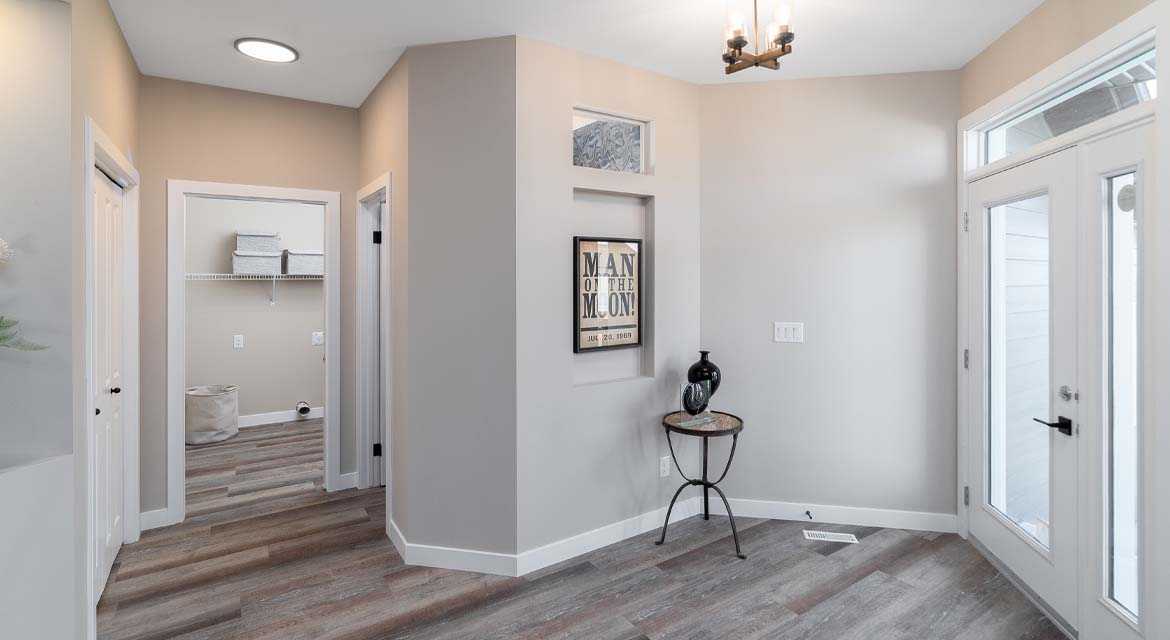 2.front-foyer-slider-image-3-snowy-owl-the-monticello-dg-16-a-Broadview-Homes-Winnipeg