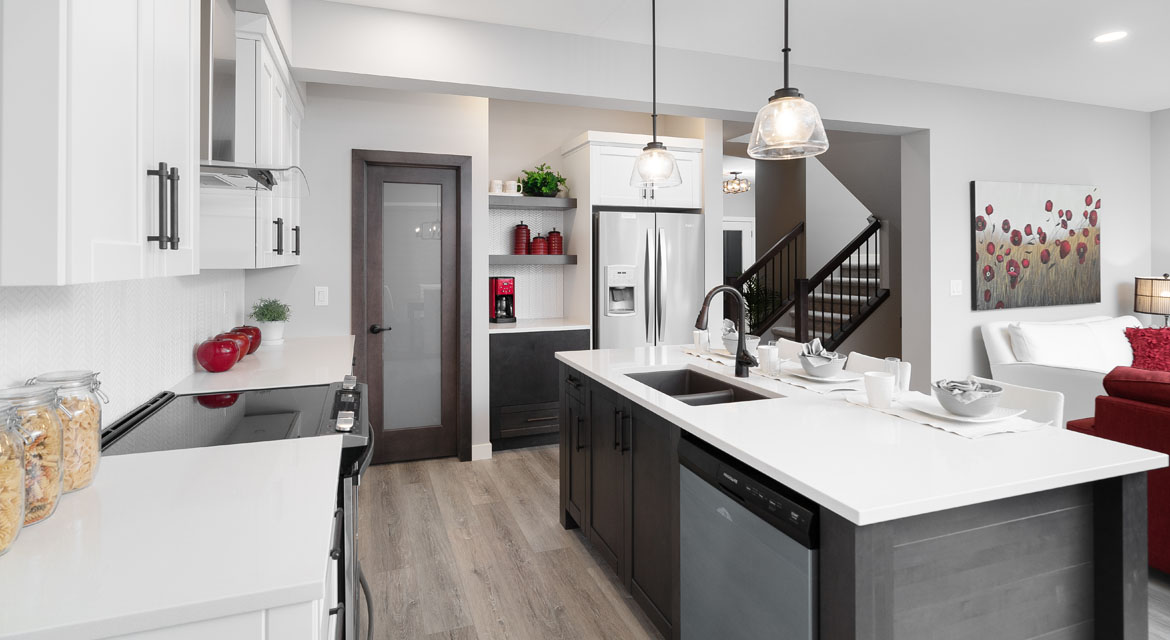 9.kitchen-35-sheilagh-ball-exterior-the-harlow-dg-17-a-broadview-homes-winnipeg