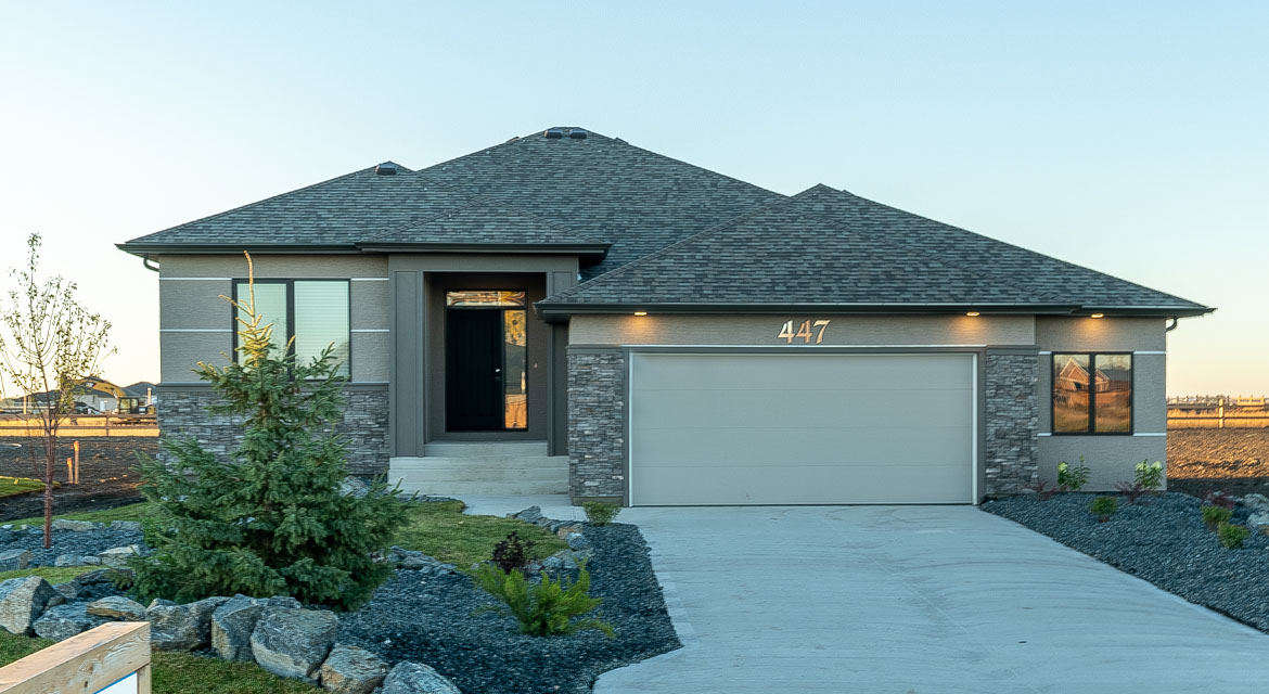 1.Exterior-447-grande-pointe-meadows-the-wayside-dg-51-a-broadview-homes-winnipeg