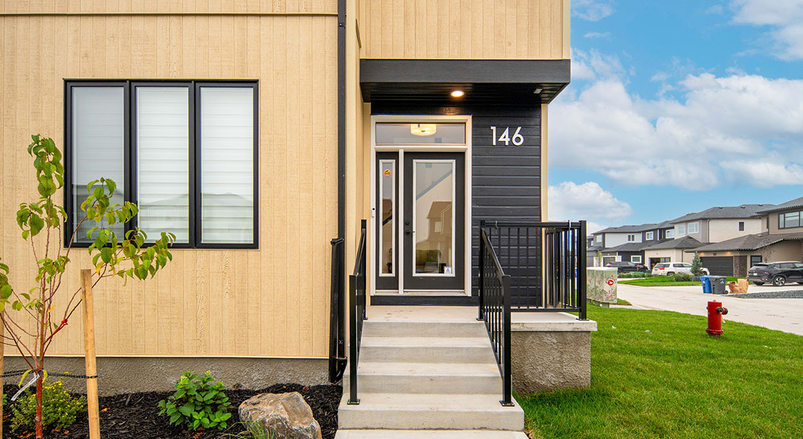 RG75AExteriorCloseUp