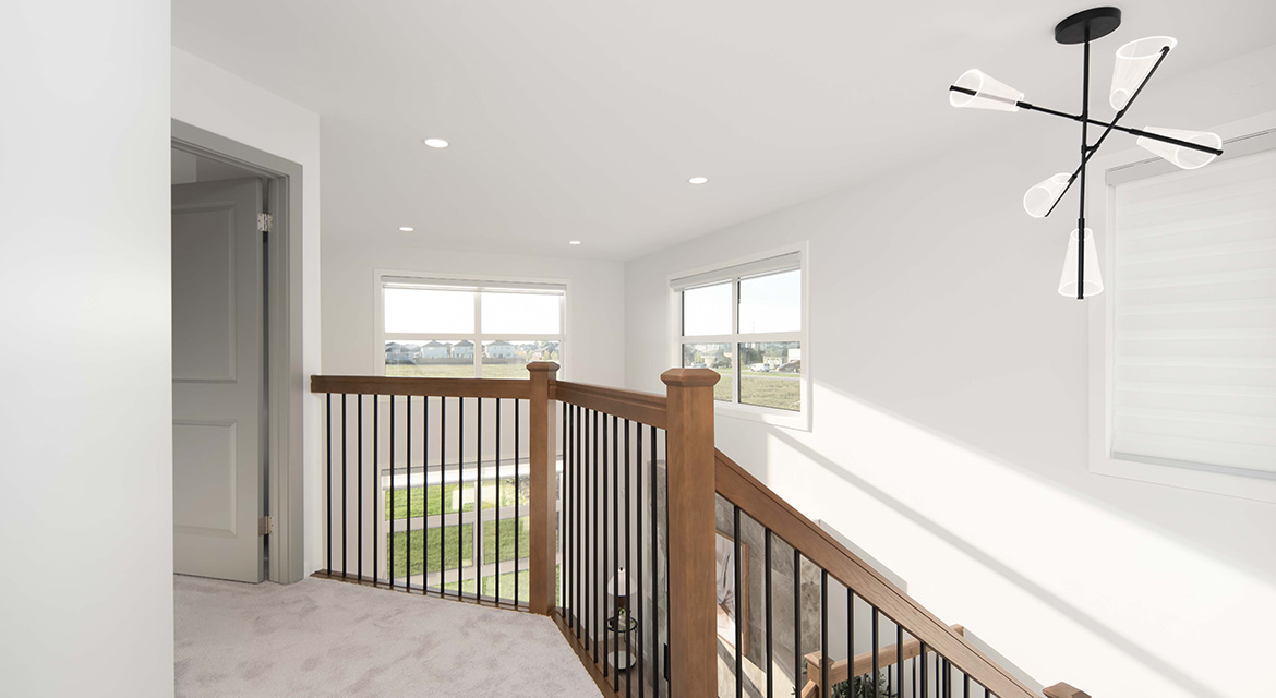 DG48AUpstairsLanding