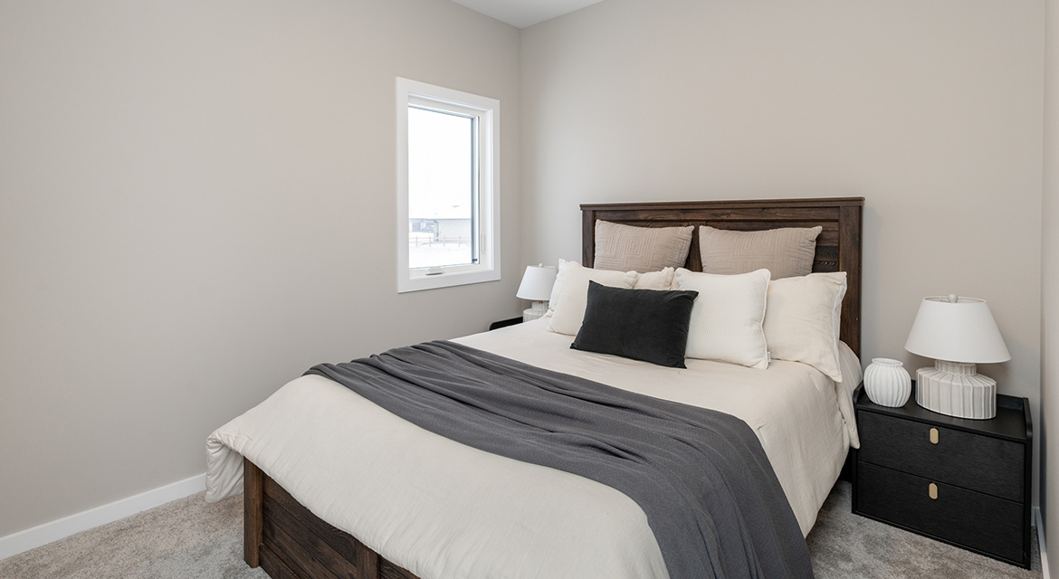 DG51BBedroom2