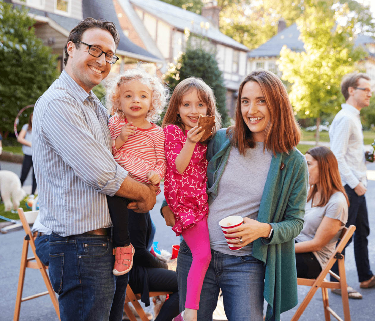 Reasons Why Now Is a Great Time to Buy Your First Home Family Image