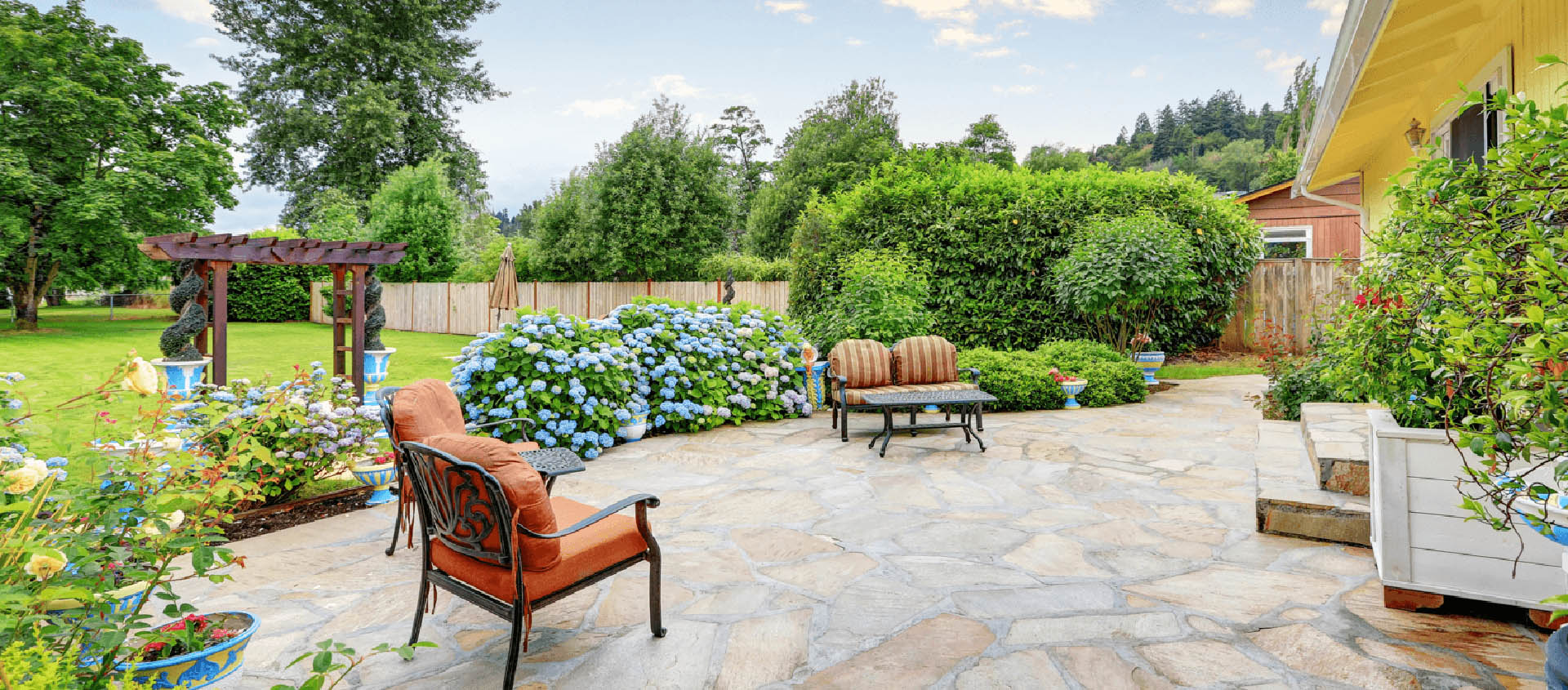 8 Tips for a Bug-Free Backyard Featured Image