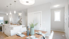 Rg10aeatingarea&kitchen