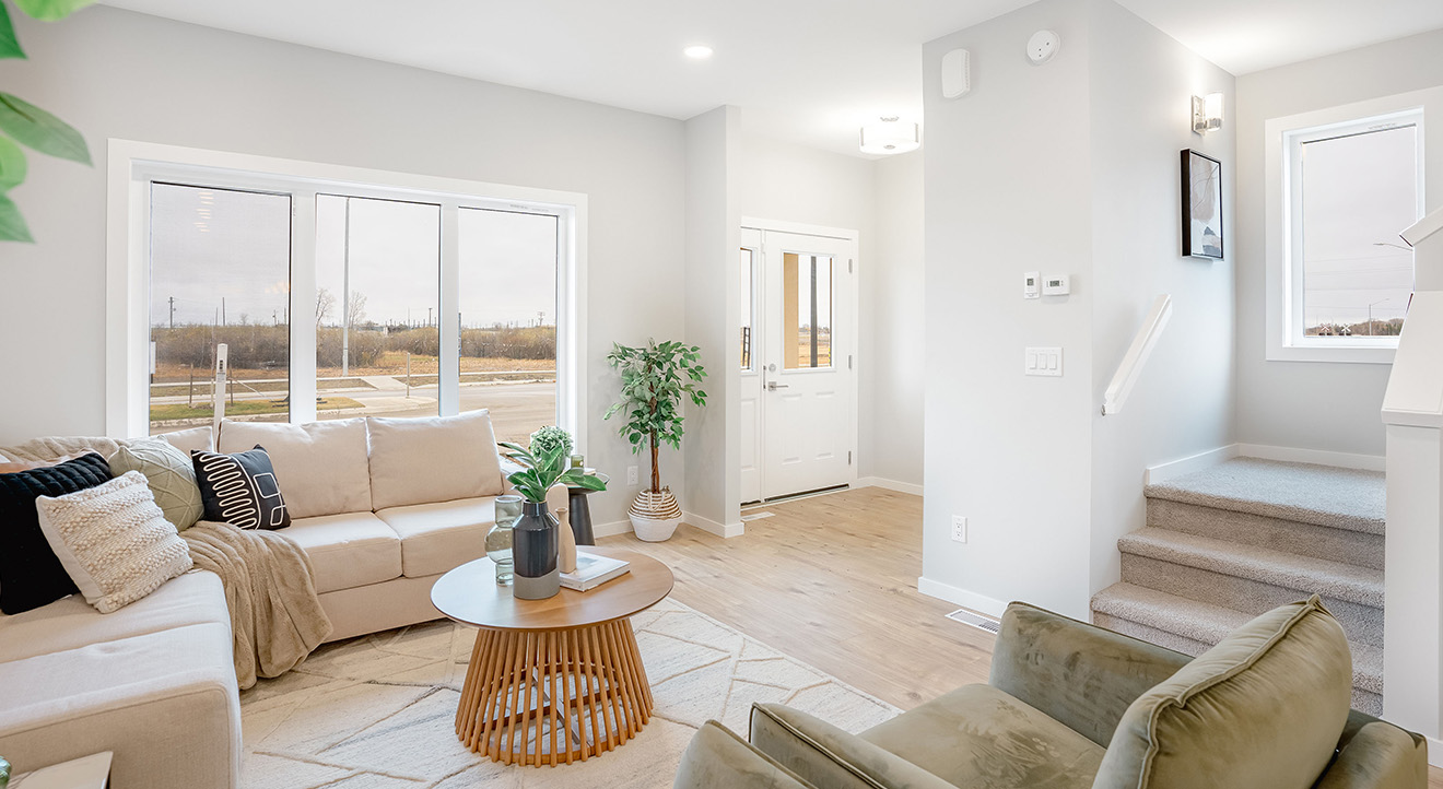 Rg10afrontgreatroom3