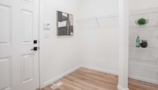 Dg15brearentry,mudroom