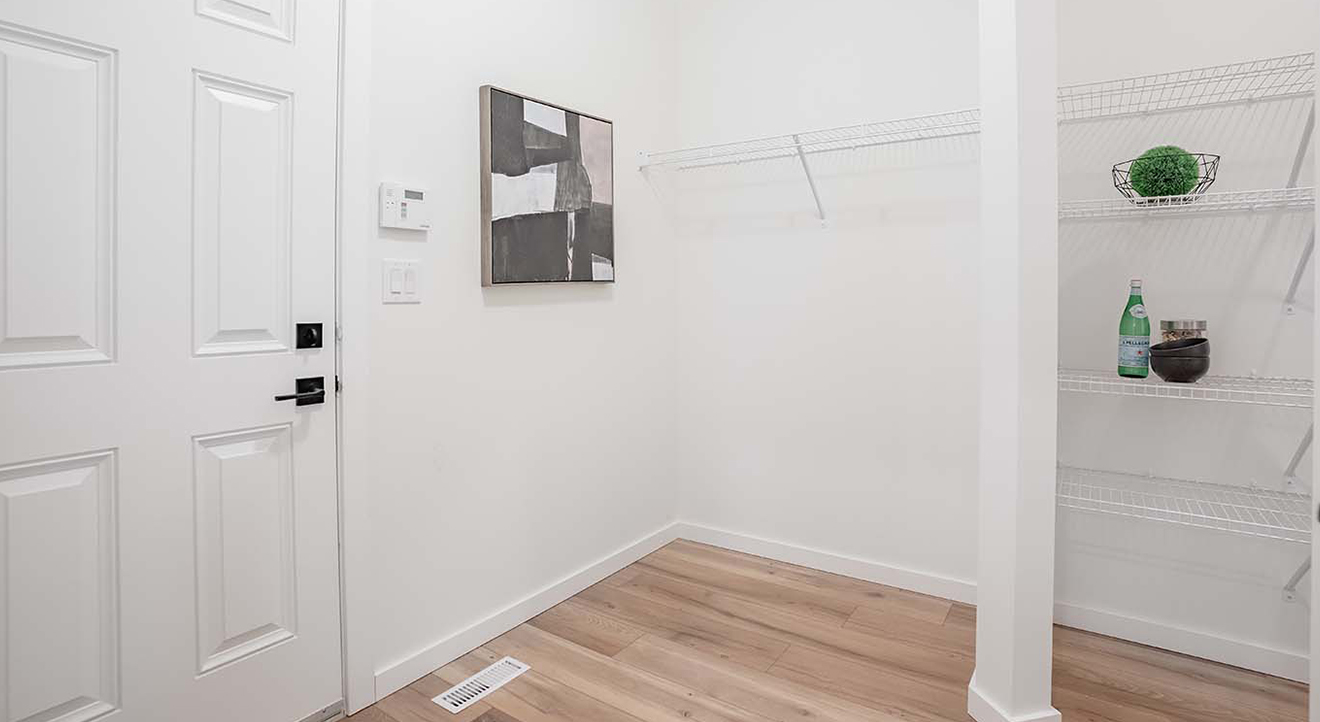 Dg15brearentry,mudroom