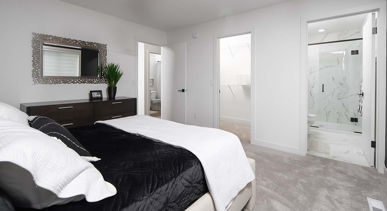 Dg18bprimarybedroom2