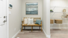 Dg44dmudroom&walk Thrupantry