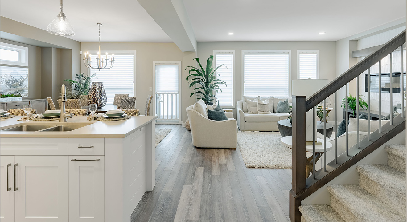 Dg44dstairs,kitchen,gr