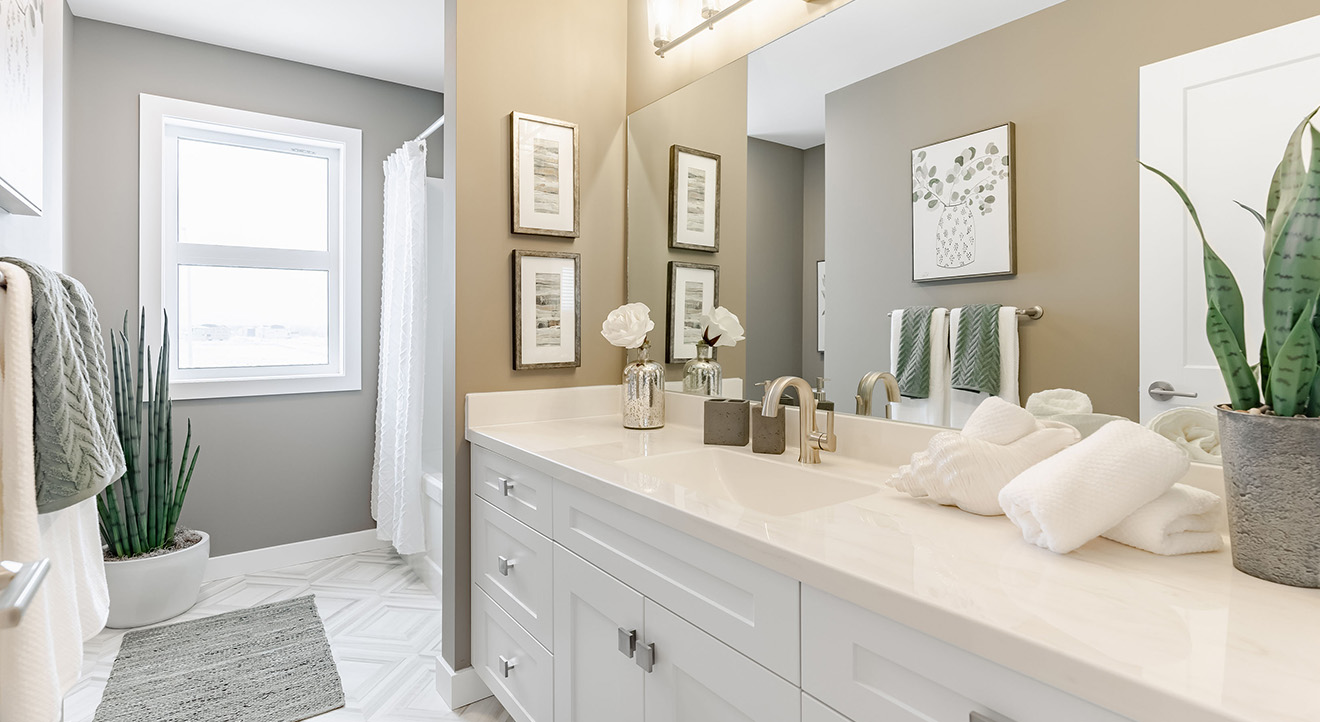 Dg44dupstairsmainbath