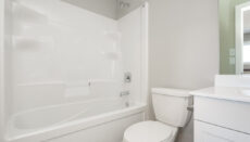 Dg49aupstairsmainbath