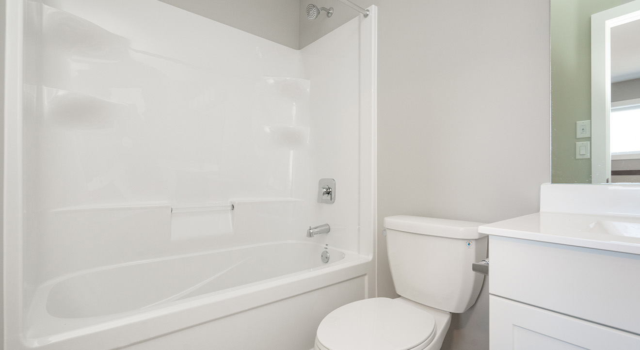 Dg49aupstairsmainbath