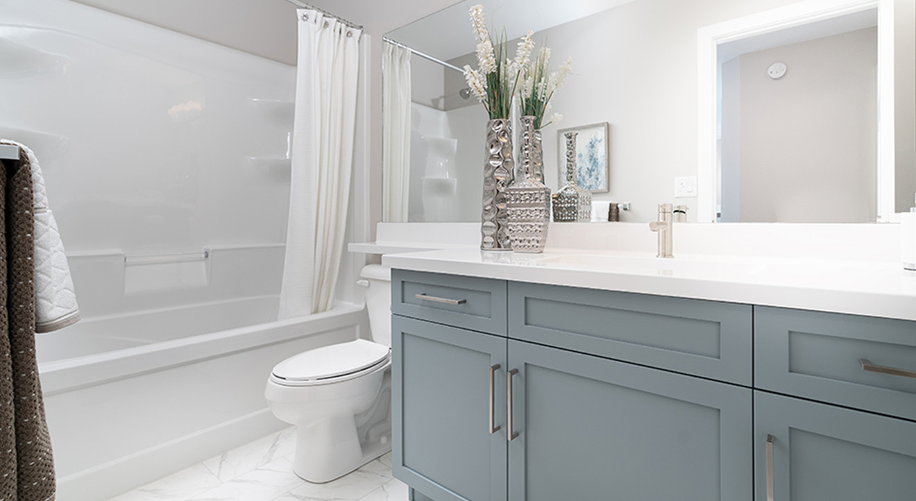 Rg105aupstairsmainbath