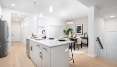 Rg75akitchen,dining,sideentry