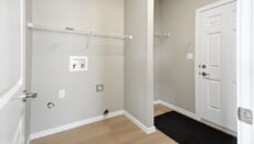 Dg33arearmudroom&laundry