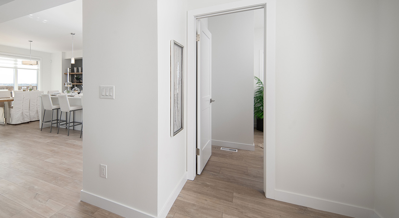 Dg48amainfloorbedhall