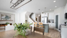 Dg7cdining,kitchen,gr