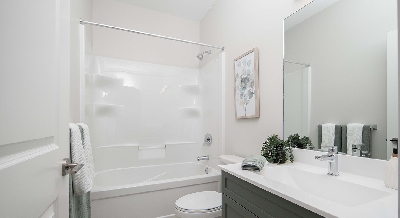 Dg7cmainfloorfullbath