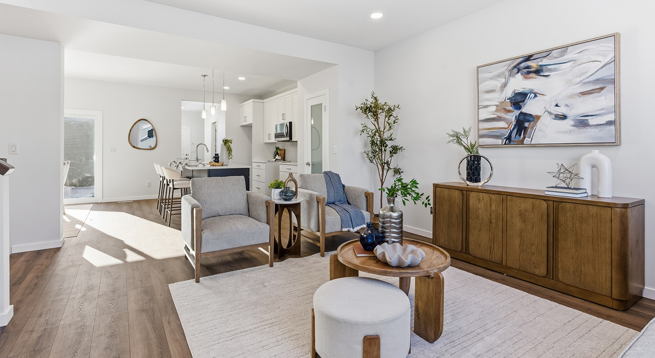 Rg75bfrontroom&kitchen