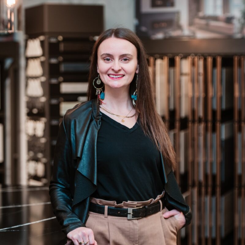 Tianna Sterling Headshot 800x800