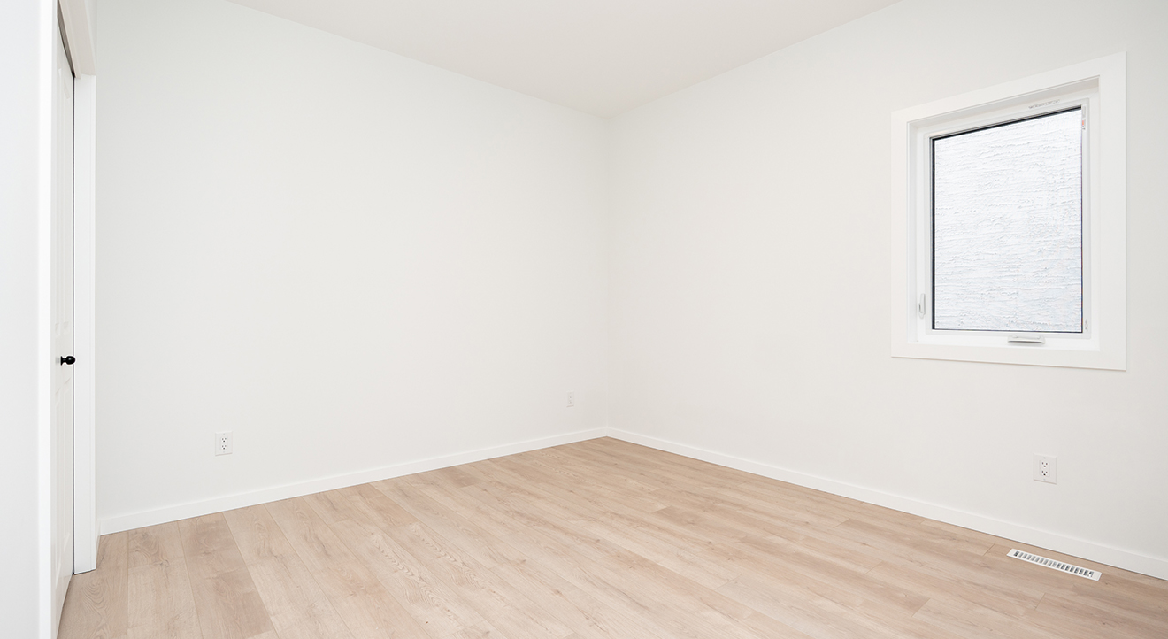 Dg48amainfloorbedroom