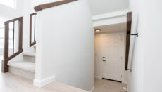 Dg48asideentry&staircase