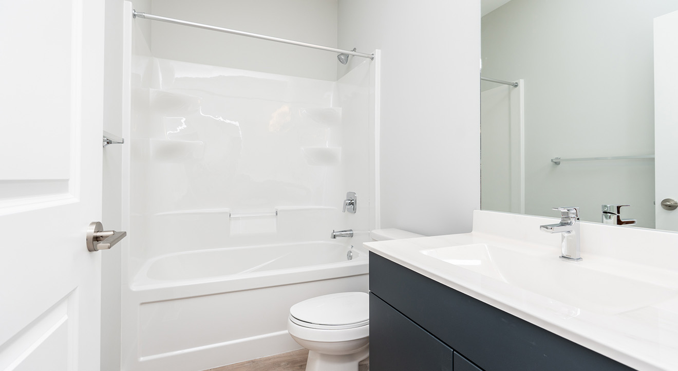 Dg7cmainfloorfullbath