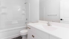 Dg45bupstairsmainbath