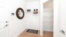 Dg5arearentry,walk Thrupantry