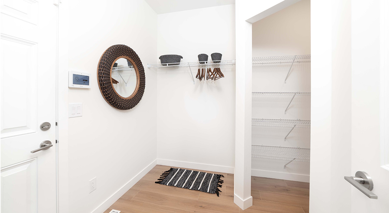 Dg5arearentry,walk Thrupantry